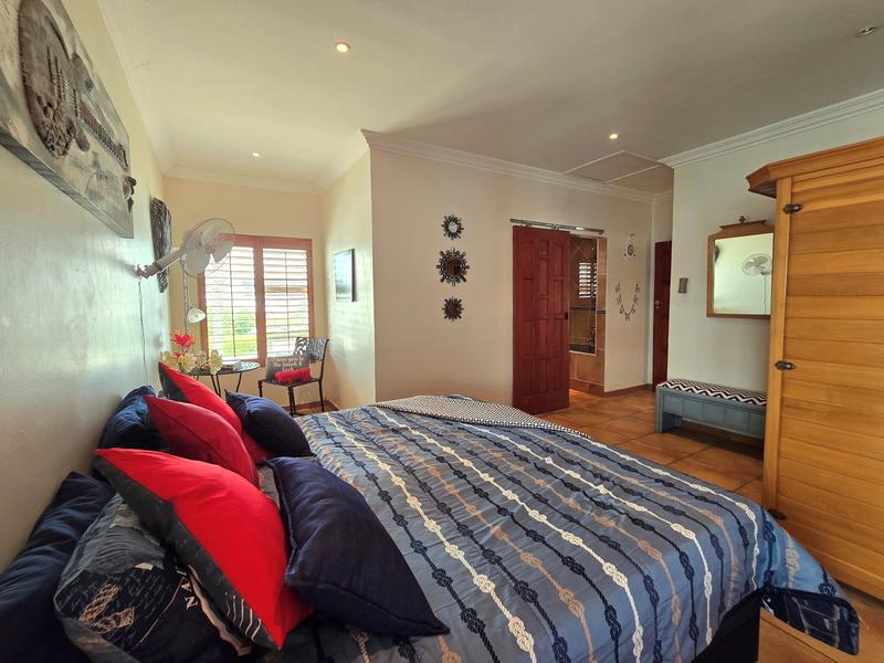 5 Bedroom Property for Sale in Golden Mile Western Cape
